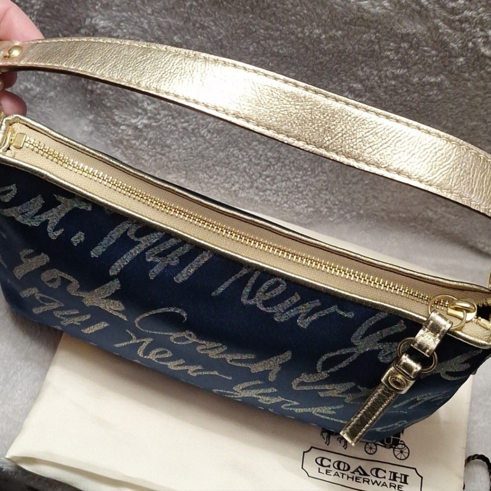 Coach New York Script Shoulder Bag & Matching Wallet - Picture 4 of 15